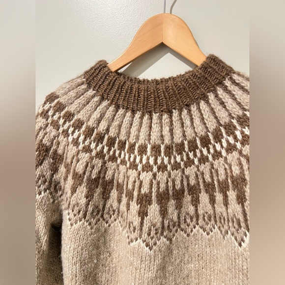 Hand-Knit Fair Isle 100% Wool sweater - Picture 2 of 6